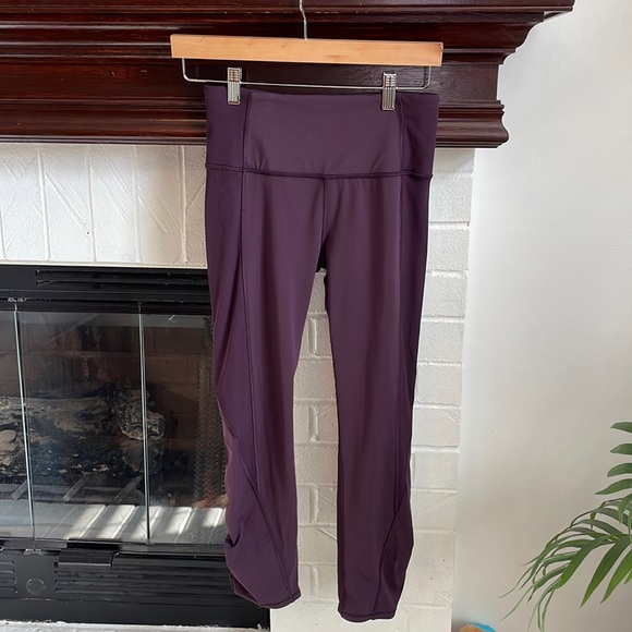 Lululemon On Your Mark Crop 23" in Black Cherry 6 O1 - Picture 3 of 8